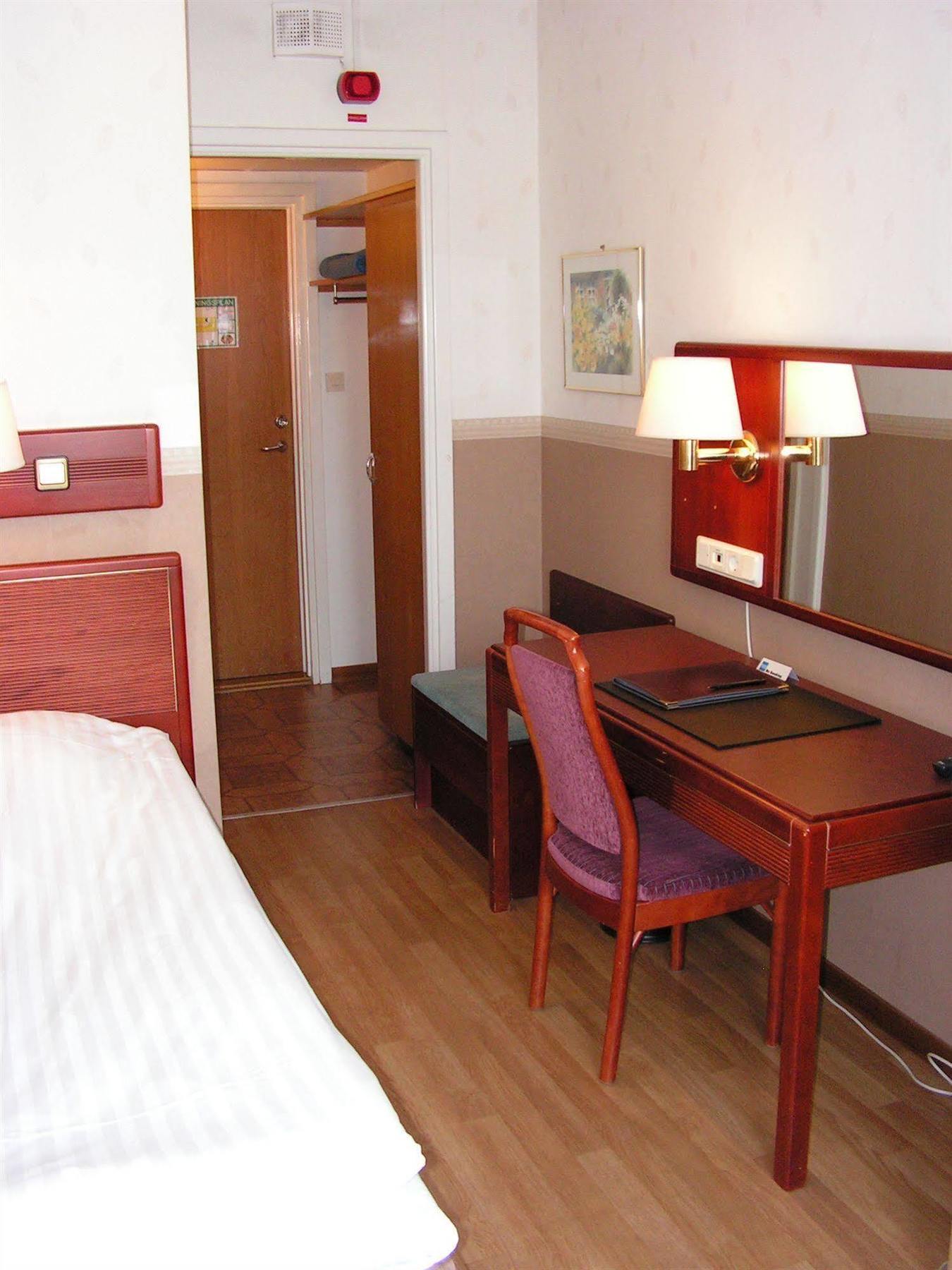Hotel Victoria Skellefteå Buitenkant foto